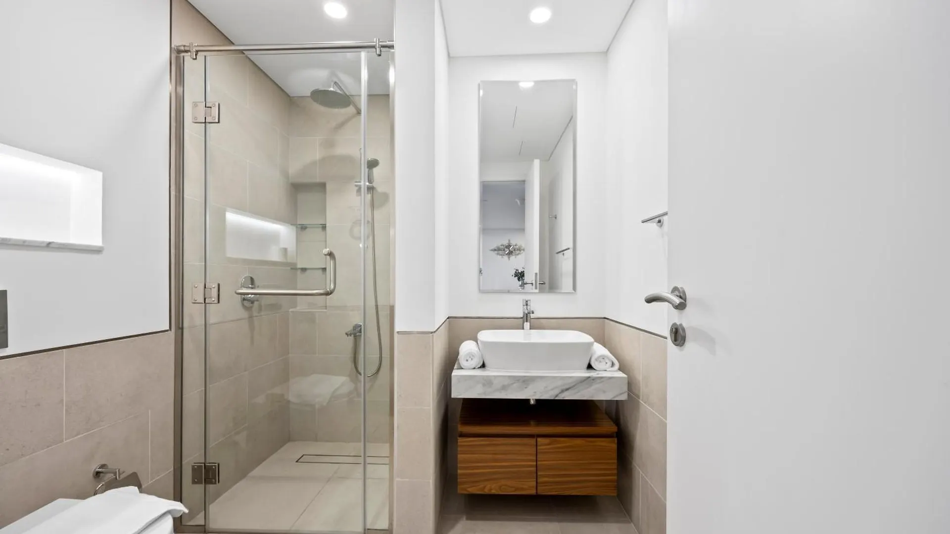 Apartment Elegant 1Br With Balcony In Madinat Jumeirah Living Dubai